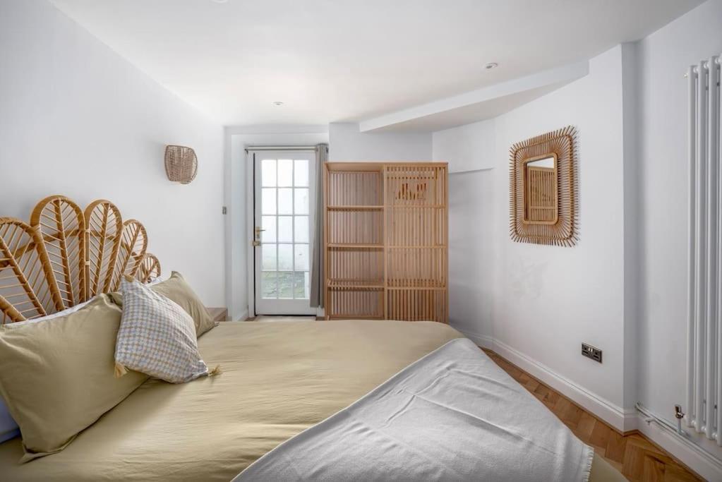 Spacious Apartment - 5 Minutes Walk To Bath Abbey Exterior photo