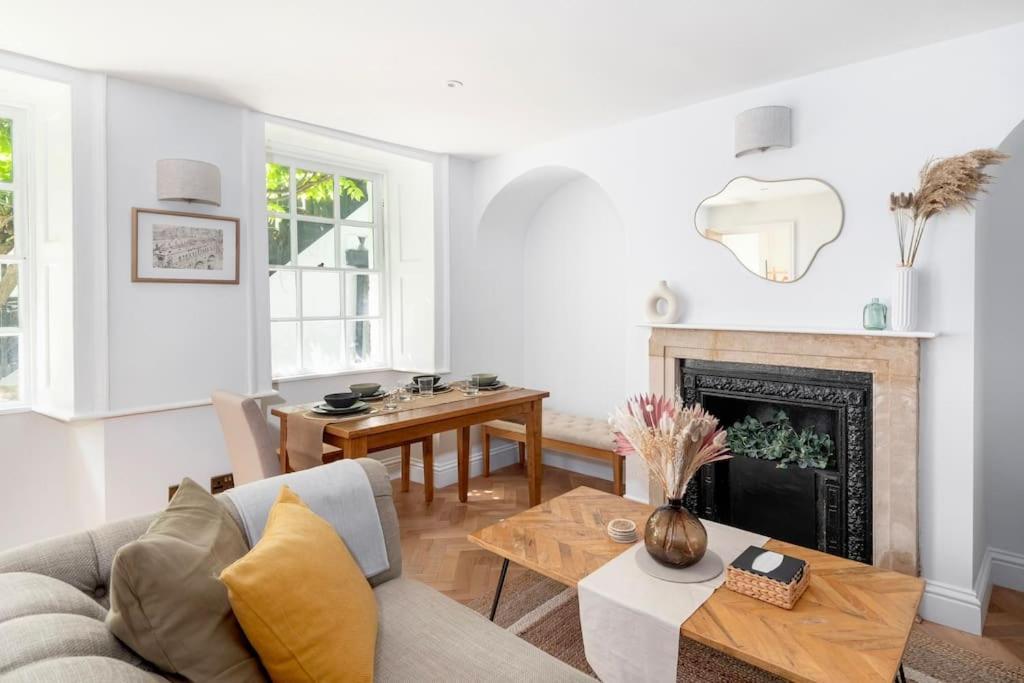 Spacious Apartment - 5 Minutes Walk To Bath Abbey Exterior photo